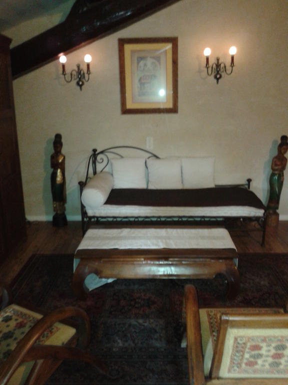 Le Chateau Des Estubiers Bed & Breakfast Serignan-du-Comtat Bilik gambar