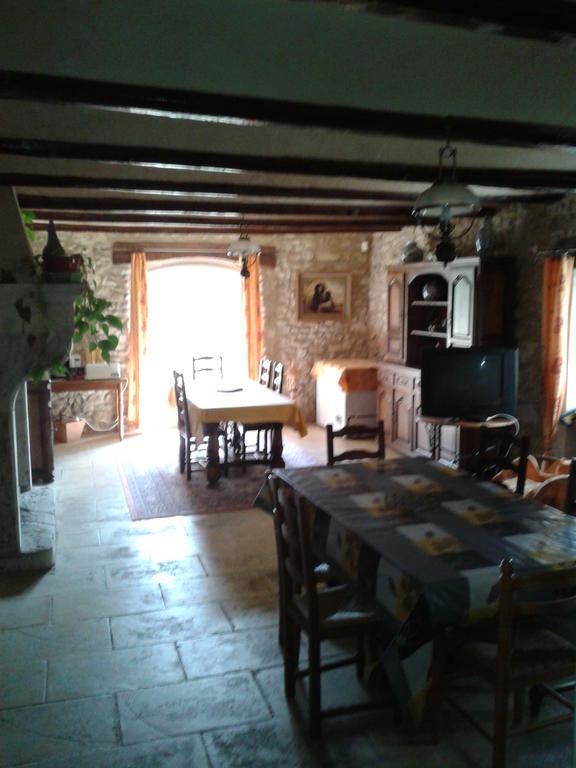 Le Chateau Des Estubiers Bed & Breakfast Serignan-du-Comtat Luaran gambar