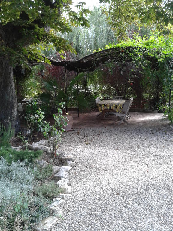 Le Chateau Des Estubiers Bed & Breakfast Serignan-du-Comtat Bilik gambar